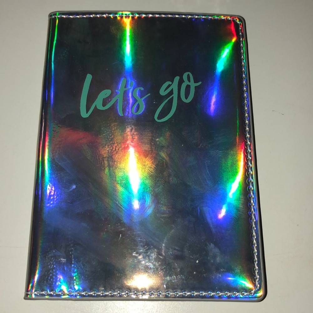 Holographic passport case